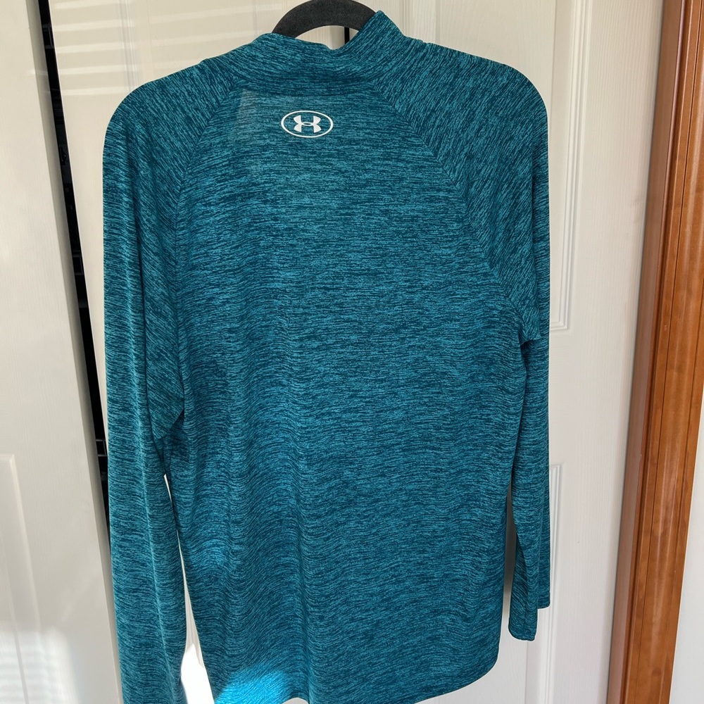 Blue/aqua men’s quarterzip